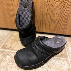 Softwalk Women’s Black Leather Abby Casual Clogs Sz-7.5